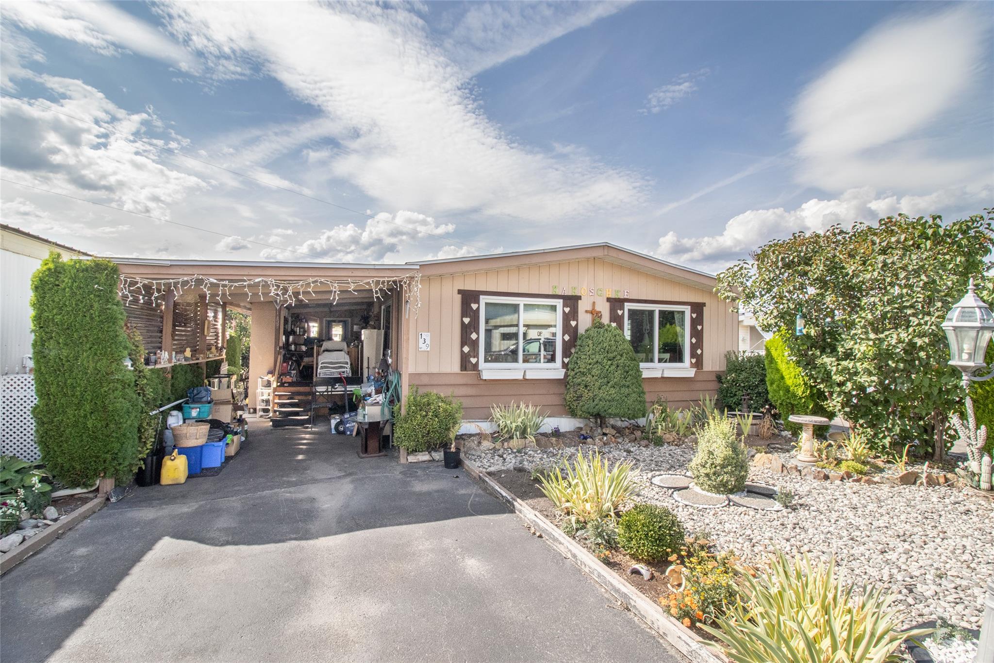 Manufactured home at Shasta Mobile Home Park, Lower Mission